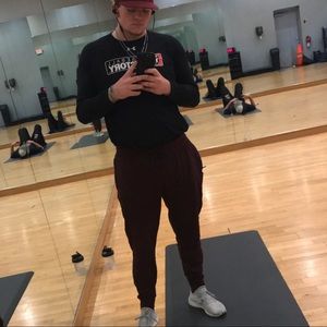 Meet your Posher, Robin